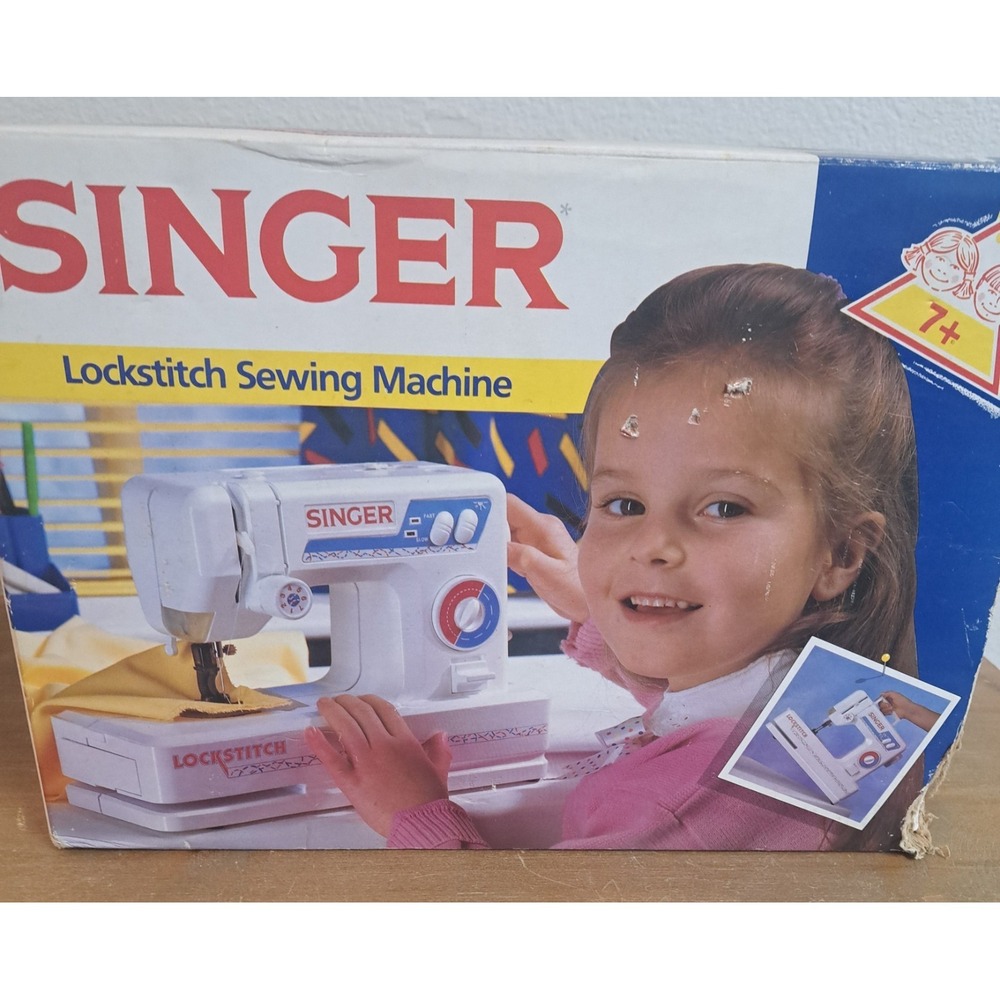 Singer Lockstitch Kids Sewing Machine Battery Operated w Foot Pedal Box Tested